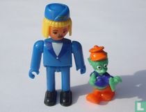 Steward met alien