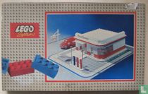 Lego 310-5 ESSO Filling Station