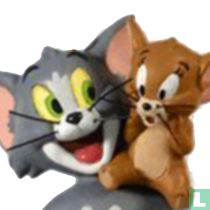 Tom and Jerry figures and statuettes catalogue