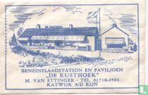 Benzinelaadstation en Paviljoen "De Rusthoek" 