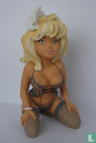 Dove in lingerie