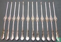 Set of 12 oyster forks
