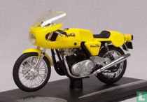 Norton 750 Commando Production Racer