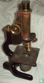 Microscope