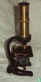 Microscope