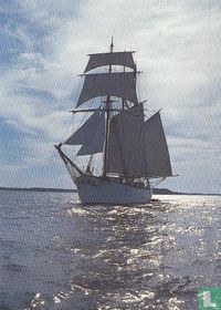 Vierkant getuigd zeilschip in Stockholm's archipel