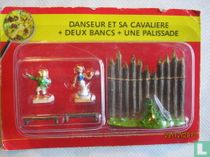 Danseur et sa cavaliere + deux bancs + une palissade