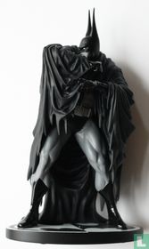 Batman Black and White statue Kelley Jones