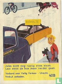 John blijft nog rustig even staan. Laat eerst de bus maar verder gaan.