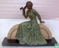 statue art deco - Dame à l'oiseau - limousin ca 1920/36