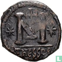 AE Follis Byzantine Empire (Justin I, in Thessalonica) 518-527