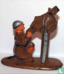 Soldat avec mitrailleuse