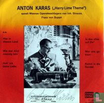 Anton Karas speelt Weense Operette Schlagers van Joh. Straus, Franz von Suppé