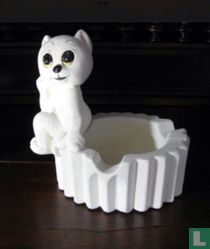Tom Puss ashtray