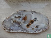 Minerals agate
