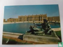 Palais de Versailles, Façade sur les jardins et vue sur le parterre d'eau