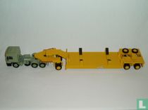 MAN F90 met Schmitz dieplader