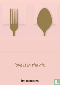 10588 Les Pommes Love is in the air