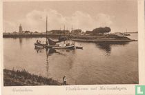 Gorinchem. Vluchthaven met Marineschepen.