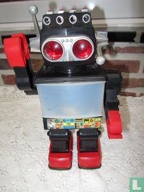 Giant Saturn Robot.