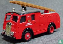 Dennis F8 Fire Engine 'scc Surrey fire brigade' 