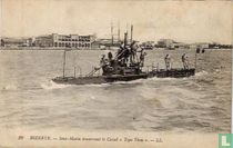 Bizerte. Sous-marin traversant le Canal
