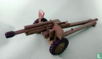 US 105mm howitzer with gun crew