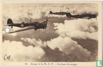 Avions de la RAF - au dessus des nuages