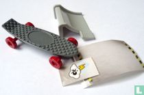 Planche à roulettes (gris)