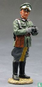 Wehrmacht Offizier w/Binos