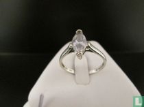 Zilveren Ring, Met Markies Geslepen Witte Zirkonia