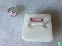 2 Ringen met roze Saffier