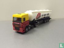 DAF XF95 SpaceCab silo semi trailer 'E. van Wijk'