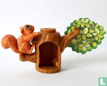 Eekhoorn in boom
