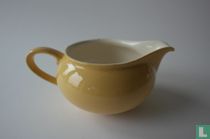 Milk jug Desiree dark yellow