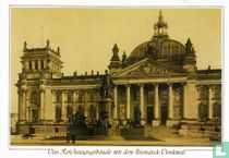 Berlin: Das Reichstagsgebäude mit dem Bismarck-Denkmal
