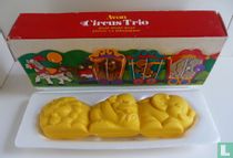 Circus trio snap apart soap