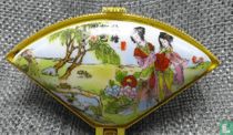 China  2 Woman & Pond Jewelry Pearls Casket Ring Porcelain Box  2016