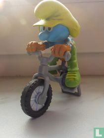 Smurf op BMX-fiets