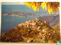Vue generale sur le village perche et sur le Cap Ferrat