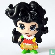 Mädchen mit schwarzen Haaren