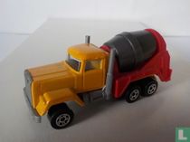 Mack RW Cementtruck