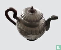 Tinnen schenkpot