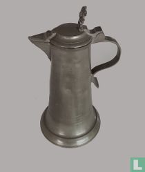 Tinnen schenkkan
