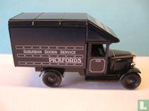 Morris Parcels Van 'Pickfords'