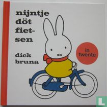 Nijntje döt fietsen
