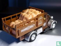 Antique Lorry 'DFC'