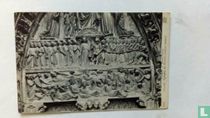 Notre Dame - Façade, tympan du portail central (détail)