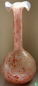 Opaline vaas met lange hals
