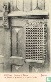 Hôtel-Dieu. Hospices de Beaune. Le Guichet et le marteau de la porte d'entrée